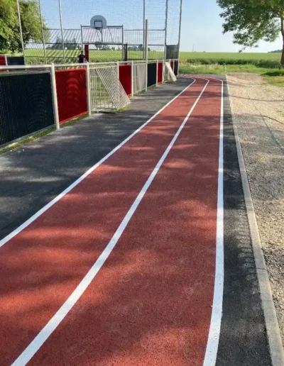 piste athletisme enrobe rouge city stade